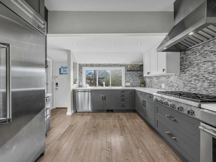 158 E 26th Avenue, Vancouver, BC, V5V 2G9 - 9