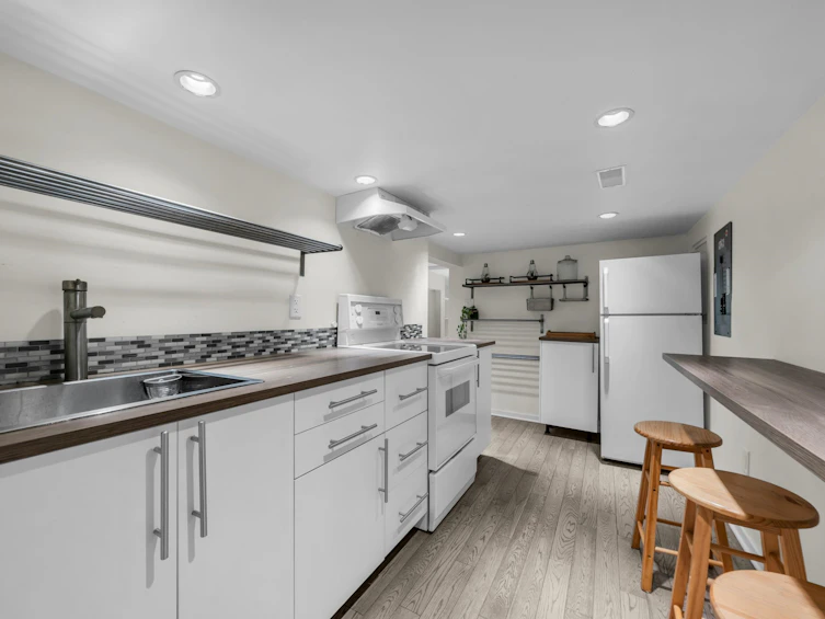 158 E 26th Avenue, Vancouver, BC, V5V 2G9 - 30