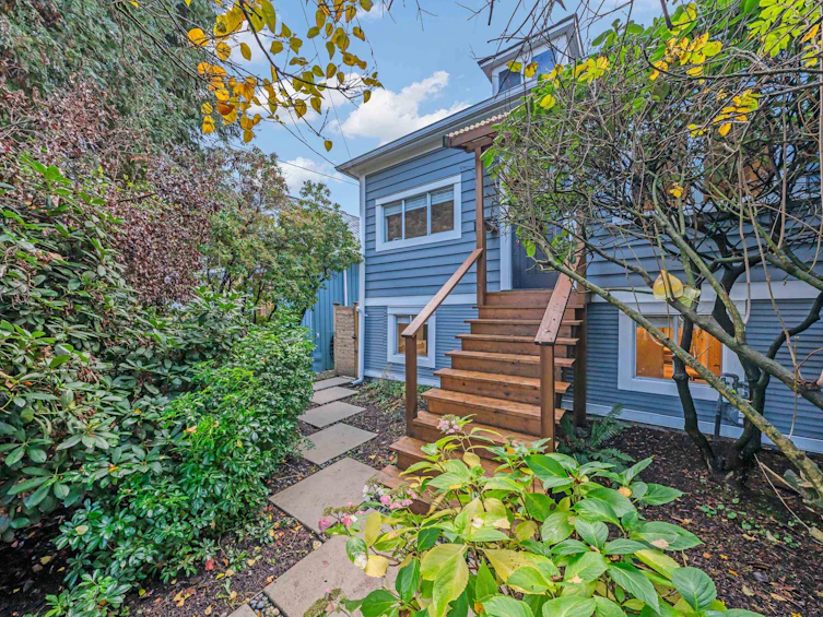 158 E 26th Avenue, Vancouver, BC, V5V 2G9 - 38