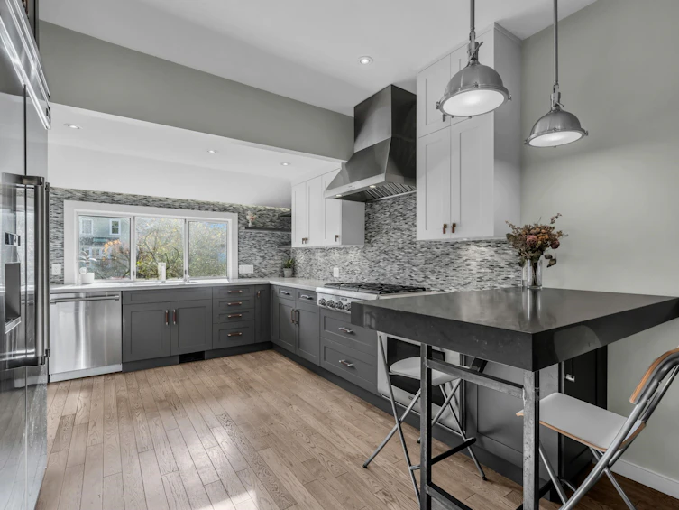 158 E 26th Avenue, Vancouver, BC, V5V 2G9 - 10