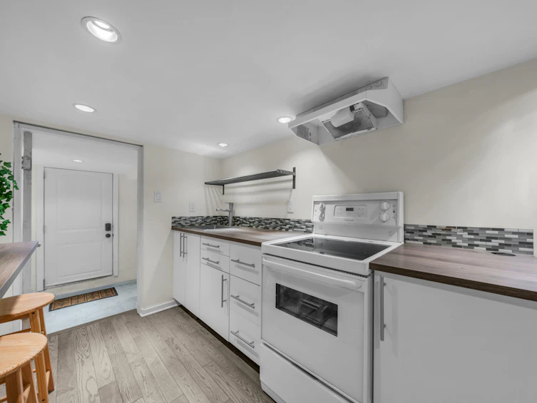 158 E 26th Avenue, Vancouver, BC, V5V 2G9 - 33