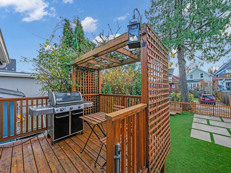 158 E 26th Avenue, Vancouver, BC, V5V 2G9 - 18