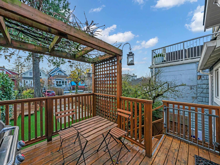 158 E 26th Avenue, Vancouver, BC, V5V 2G9 - 19