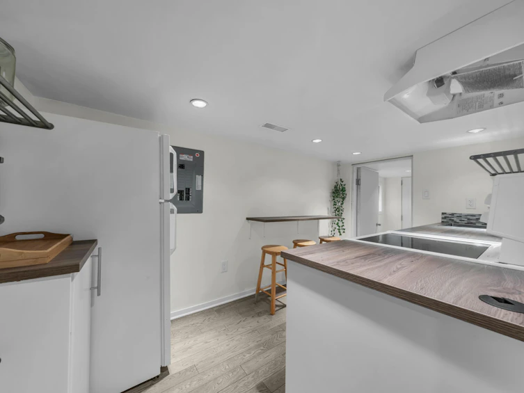 158 E 26th Avenue, Vancouver, BC, V5V 2G9 - 31