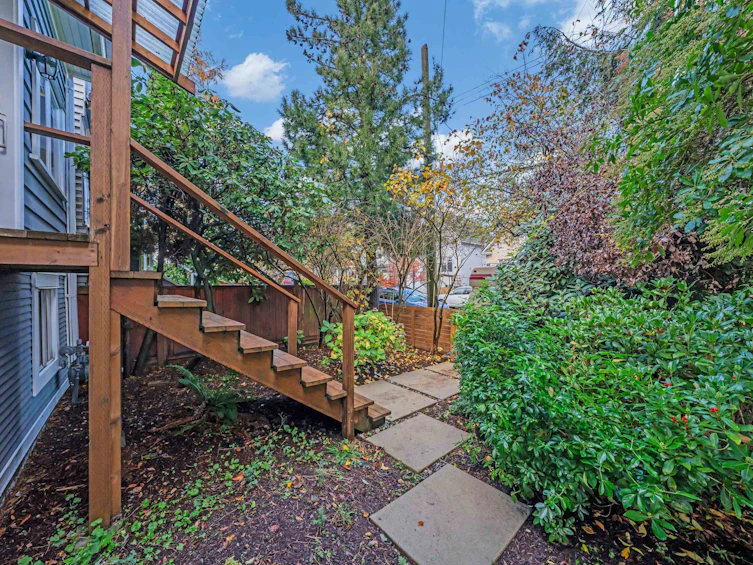 158 E 26th Avenue, Vancouver, BC, V5V 2G9 - 39