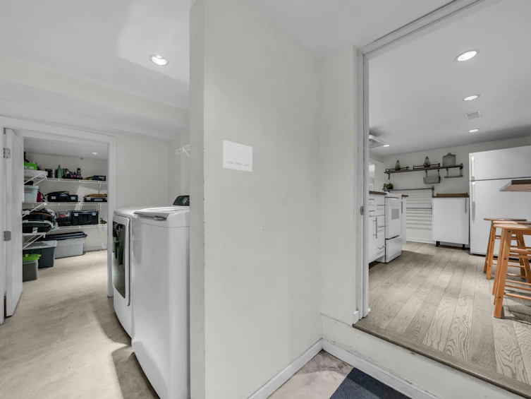 158 E 26th Avenue, Vancouver, BC, V5V 2G9 - 29