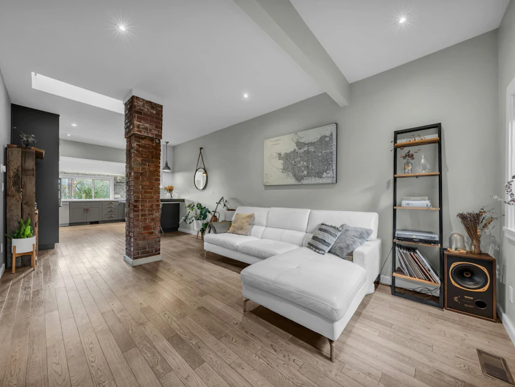 158 E 26th Avenue, Vancouver, BC, V5V 2G9 - 4