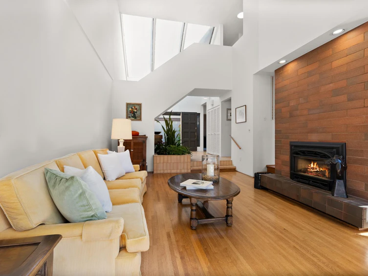 328 Wethersfield Drive, Vancouver, BC, V5X 4N1 - 4