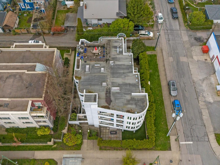101-3505 W Broadway, Vancouver, BC, V6R 2B5 - 31