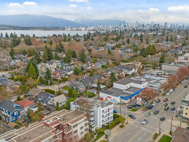 101-3505 W Broadway, Vancouver, BC, V6R 2B5 - 29