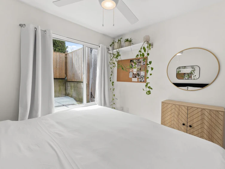 101-3505 W Broadway, Vancouver, BC, V6R 2B5 - 12