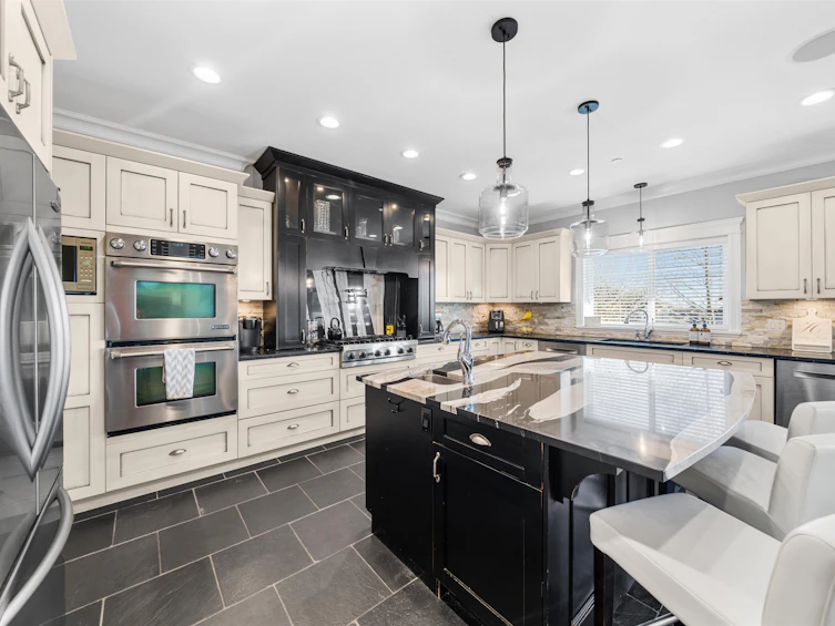 24760 102a Avenue, Maple Ridge, BC, V2W 0A1 - 5