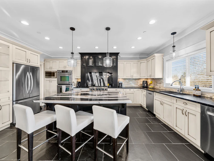 24760 102a Avenue, Maple Ridge, BC, V2W 0A1 - 4