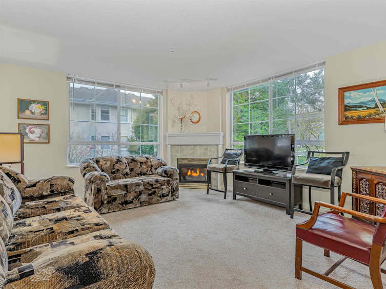 211-7117 Antrim Avenue, Burnaby, BC, V5J 5K1 - 5