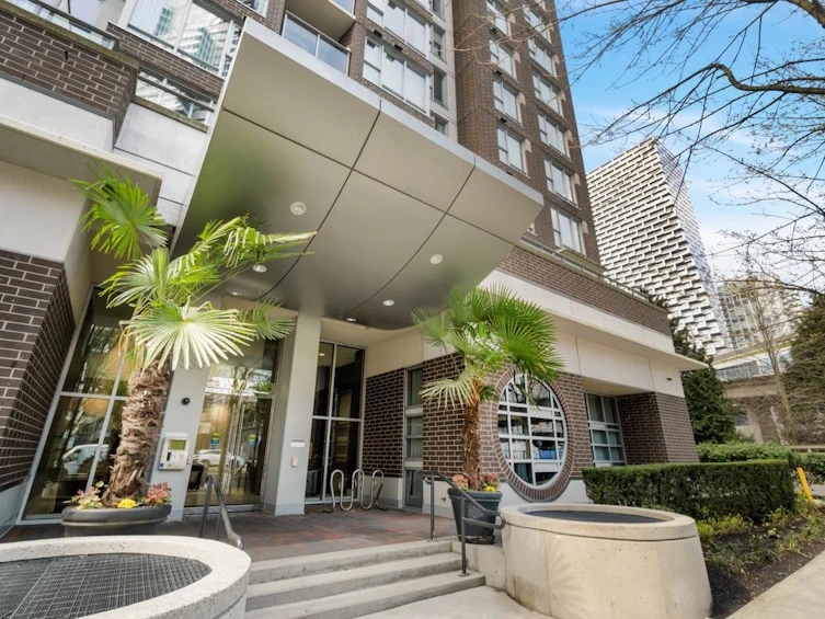 1806-550 Pacific Street, Vancouver, BC, V6Z 3G2 - 2