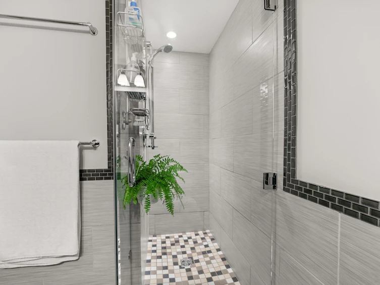 150 W 18th Street, North Vancouver, BC, V7M 1W4 - 27