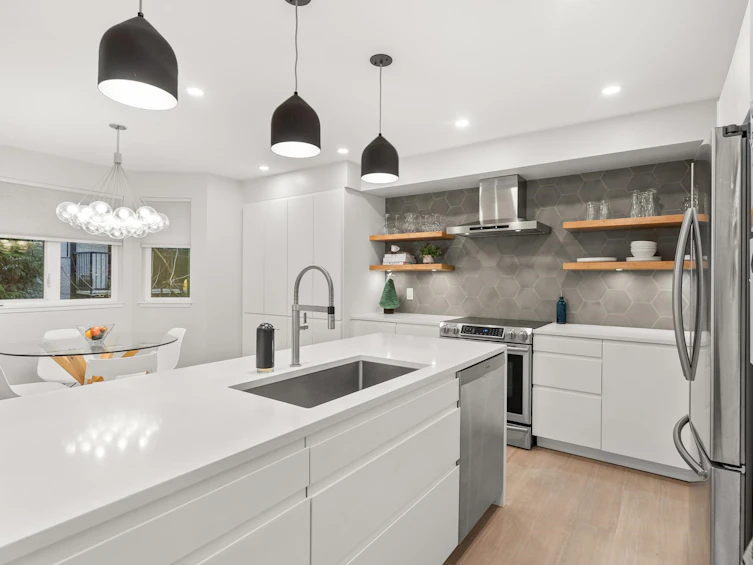150 W 18th Street, North Vancouver, BC, V7M 1W4 - 8