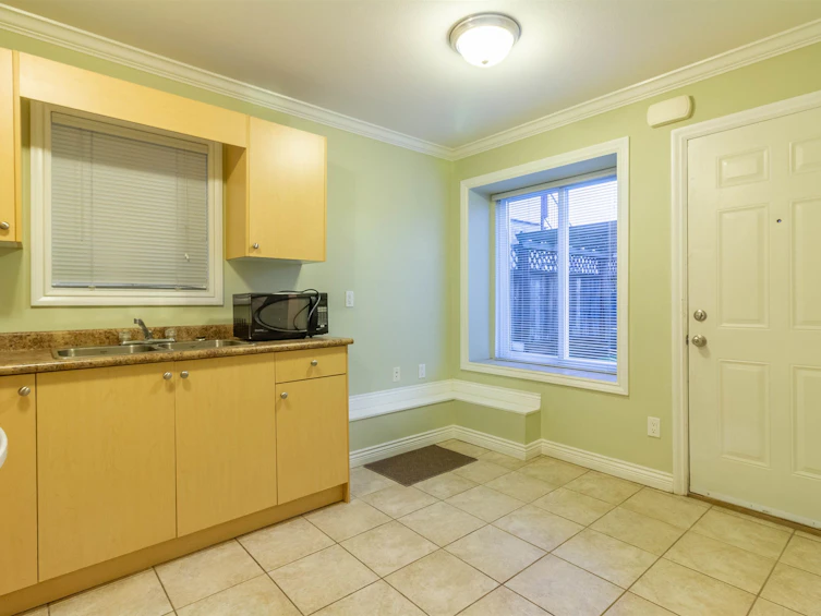 1150 E 41st Avenue, Vancouver, BC, V5W 1R2 - 29