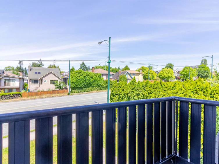 1150 E 41st Avenue, Vancouver, BC, V5W 1R2 - 4