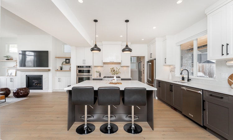3484 Highland Drive