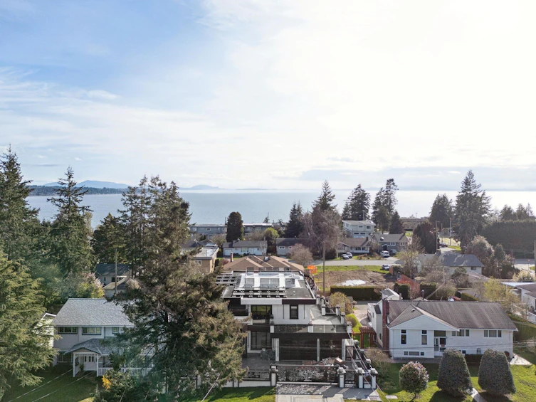 15459 Semiahmoo Avenue, Surrey, BC, V4B 1T7 - 3