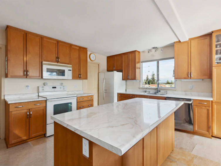 15459 Semiahmoo Avenue, Surrey, BC, V4B 1T7 - 5