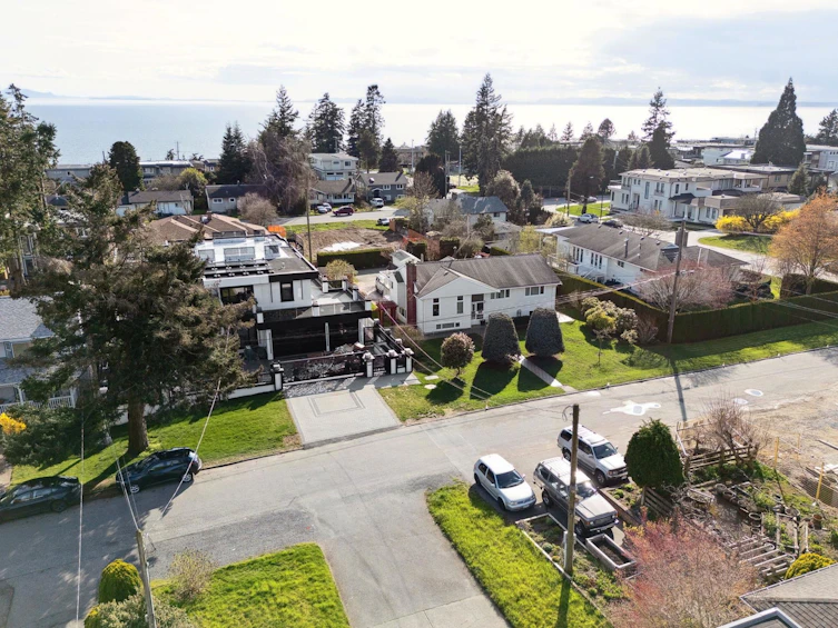 15459 Semiahmoo Avenue, Surrey, BC, V4B 1T7 - 20