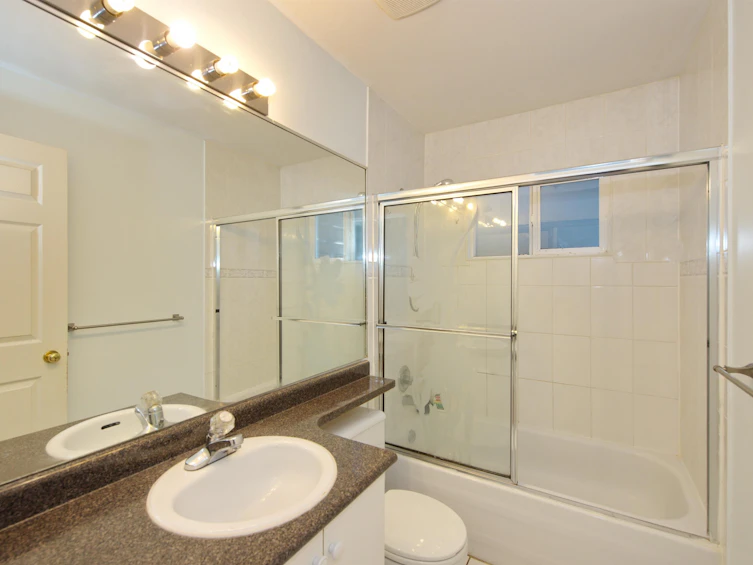 6499 St. Catherines Street, Vancouver, BC, V5W 3G9 - 28