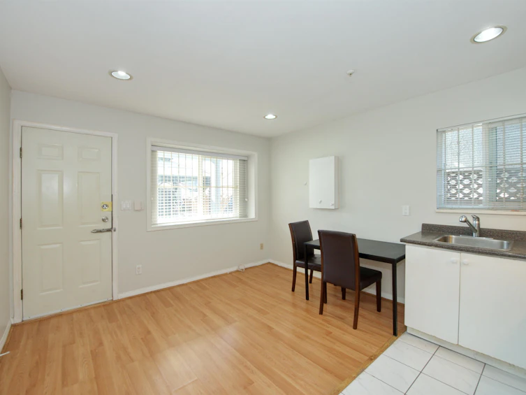 6499 St. Catherines Street, Vancouver, BC, V5W 3G9 - 5