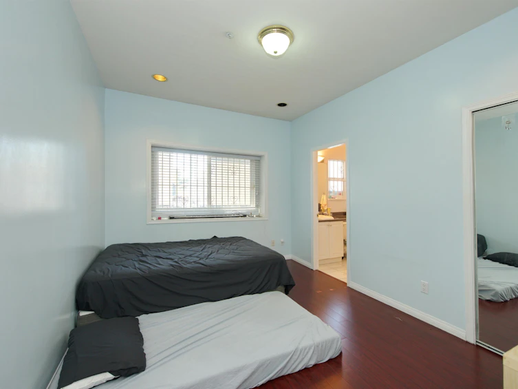 6499 St. Catherines Street, Vancouver, BC, V5W 3G9 - 33
