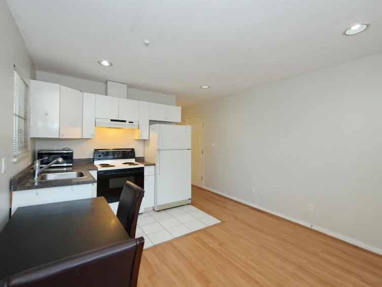 6499 St. Catherines Street, Vancouver, BC, V5W 3G9 - 29