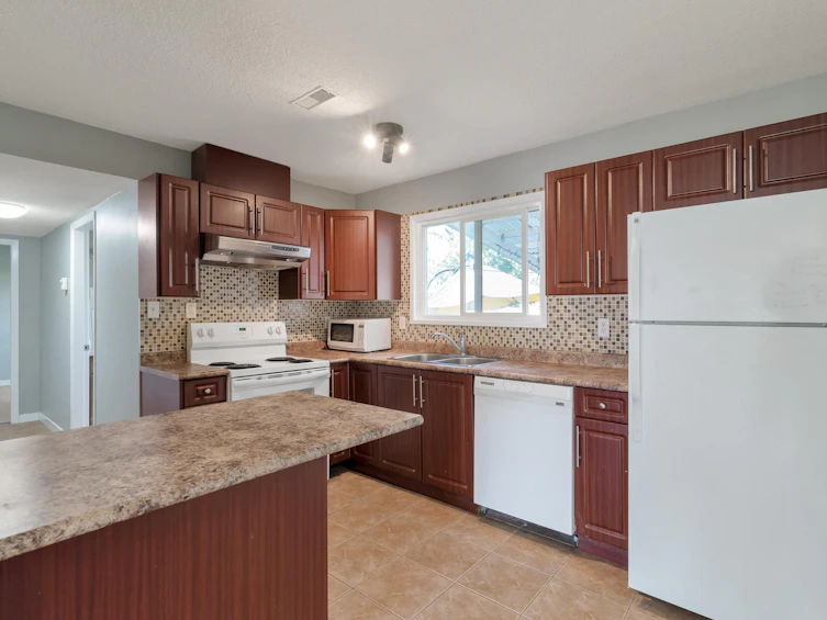 3095 Royal Street, Abbotsford, BC, V2T 2J1 - 14