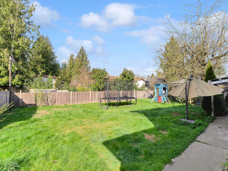 3095 Royal Street, Abbotsford, BC, V2T 2J1 - 4