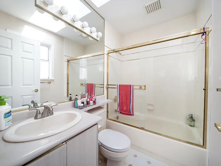 6009 Selkirk Street, Vancouver, BC, V6M 2Y7 - 14
