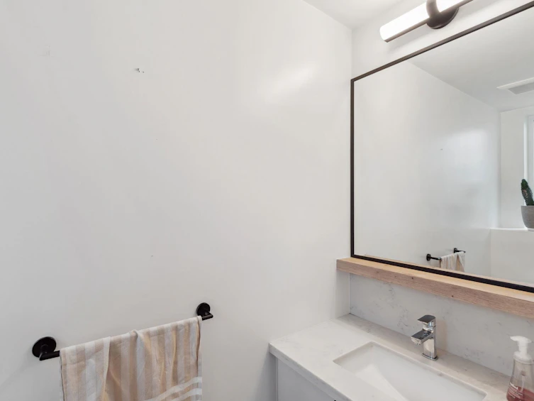 601-3021 St George Street, Port Moody, BC, V3H 0K3 - 5
