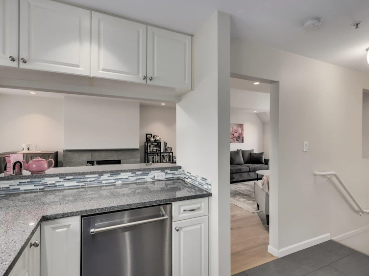 411-1880 W 6th Avenue, Vancouver, BC, V6J 1R6 - 10
