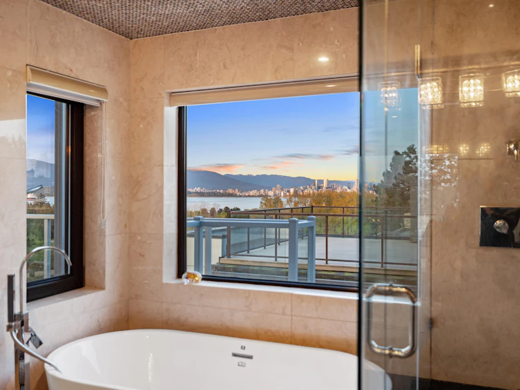 4525 W 2nd Avenue, Vancouver, BC, V6R 1K7 - 6