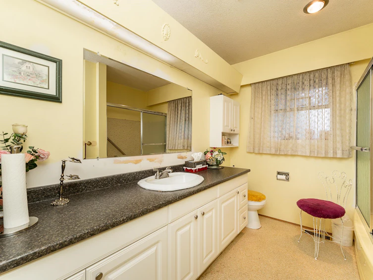 1128 Foster Avenue, Coquitlam, BC, V3J 2M7 - 17