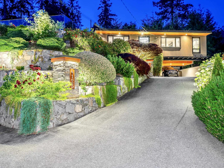 4125 Burkehill Place, West Vancouver, BC, V7V 3M8 - 40