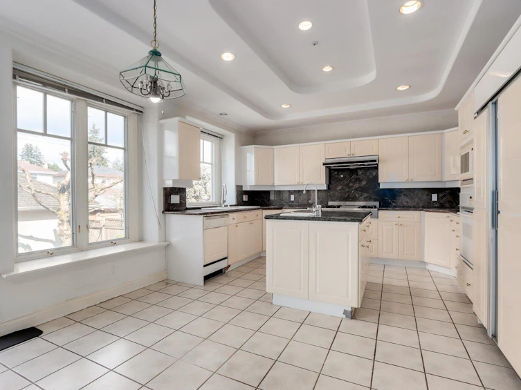 1443 W 56th Avenue, Vancouver, BC, V6P 1R6 - 12