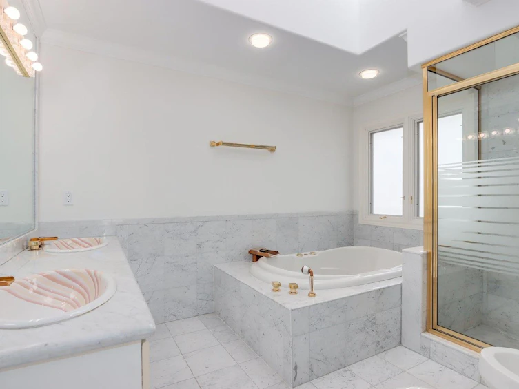 1443 W 56th Avenue, Vancouver, BC, V6P 1R6 - 26