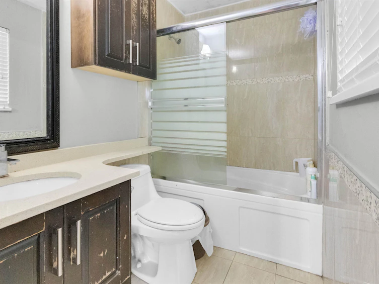 12526 75a Avenue, Surrey, BC, V3W 0M3 - 18
