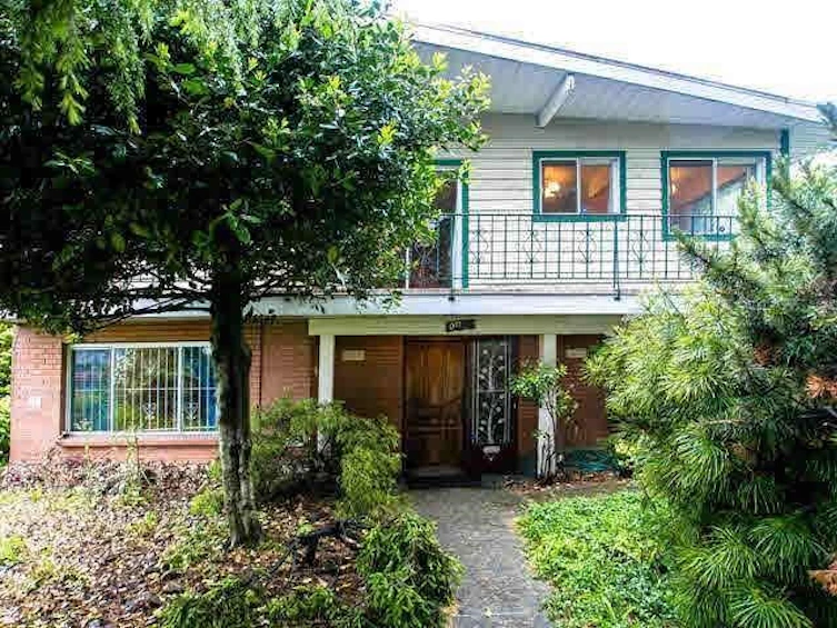 1727 SE Marine Drive, Vancouver, BC, V5P 2R7 - 5