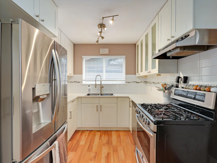 1263 Cloverley Street, North Vancouver, BC, V7L 1N7 - 9