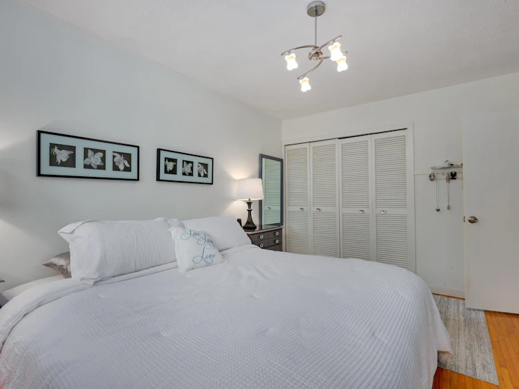 1263 Cloverley Street, North Vancouver, BC, V7L 1N7 - 14