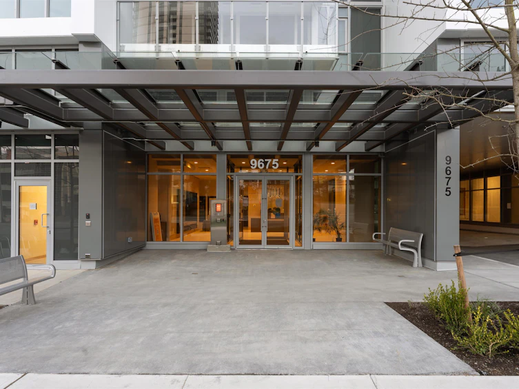 2101-9675 King George Boulevard, Surrey, BC, V3T 2V3 - 2