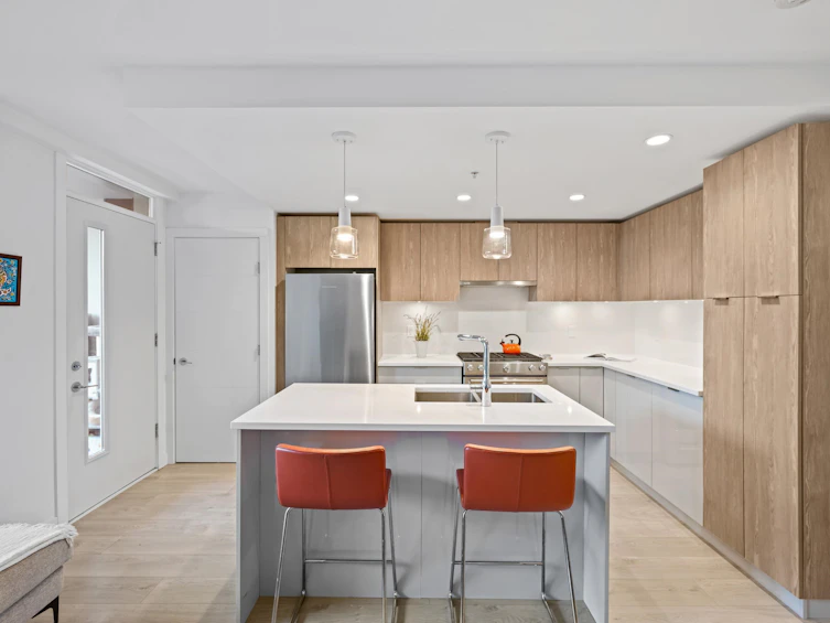 TH10-108 E 8th Street, North Vancouver, BC, V7L 0H1 - 4