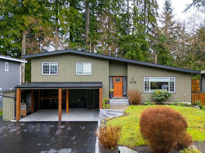 4778 Hoskins Road, North Vancouver BC V7K 2R1
