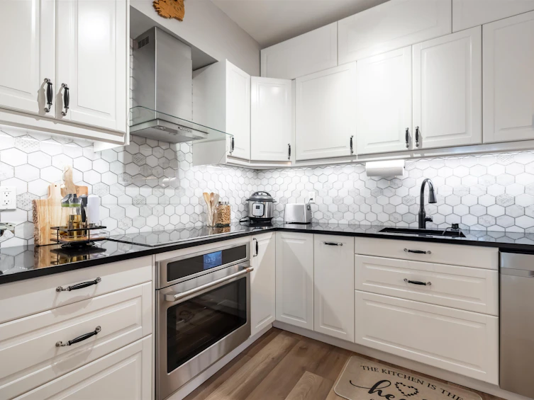 107-3895 Sandell Street, Burnaby, BC, V5H 1J9 - 17
