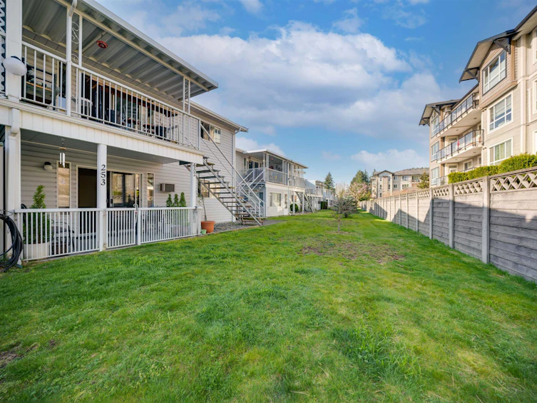 253-32691 Garibaldi Drive, Abbotsford, BC, V2T 5T7 - 22